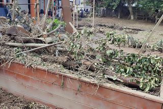 Wychowankowie poprawczaka w Raciborzu pomagają usuwać skutki powodzi. Są chętni do pomocy