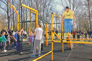 Zaszalej na drążkach