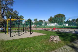 Zarezerwuj sobie boisko sportowe jednej z jedenastu krakowskich szkół na smartfonie