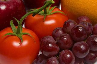 Wykwintna sałatka z pomidorów i winogron - oryginalny przepis
