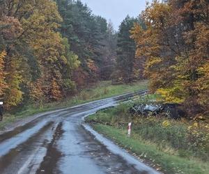 Wypadek w pobliżu Konotopu - wojskowa ciężarówka w rowie 