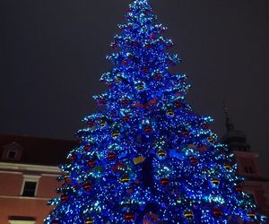 Świąteczna iluminacja placu Zamkowego 7.12.2024