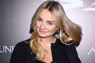 Ależ się odpicowała! Małgorzata Socha w prześwitującym body i wysokich kozakach. Takiej jej jeszcze świat nie widział