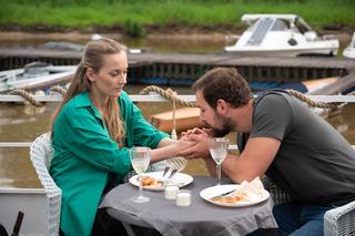 Barwy szczęścia, odc. 2726: Renata (Ania Mrozowska), Marcin Kodur (Oskar Stoczyński)	