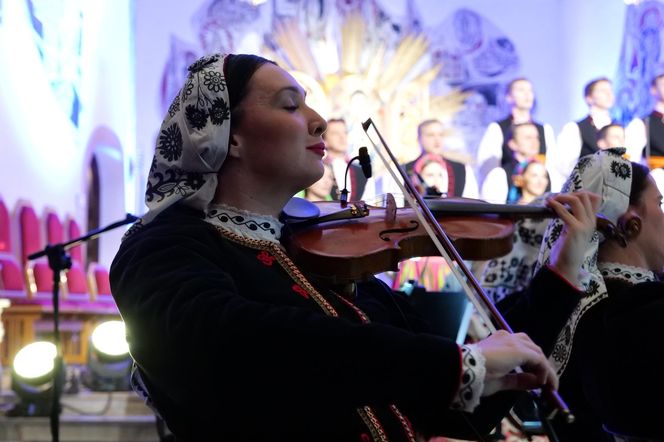 Występ zespołu Mazowsze w Starachowicach