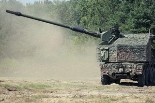 Niemiecka firma KNDS buduje centrum remontowe w Ukrainie. Opóźnienia w dostawach haubic RCH 155