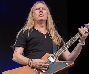 Jerry Cantrell jest trzeźwy od ponad dwóch dekad. Jak to wpłynęło na jego kreatywność? 