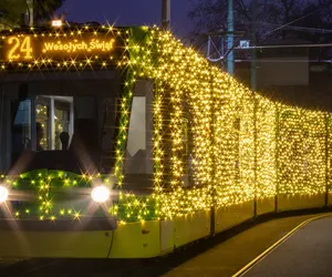 Rozświetlony lampkami tramwaj wyruszy w trasę po Poznaniu