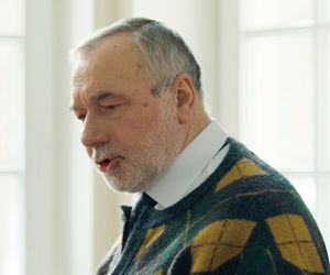 Barwy szczęścia, odcinek 3195: Andrzej wpadnie w szał, gdy odbierze paczkę od kuriera! Pokaże Józefinie swoją prawdziwą twarz - ZDJĘCIA
