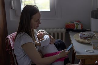 „Żałuję, że mam dziecko”. Kiedy macierzyństwo nas przerasta, ale wstydzimy się o tym mówić
