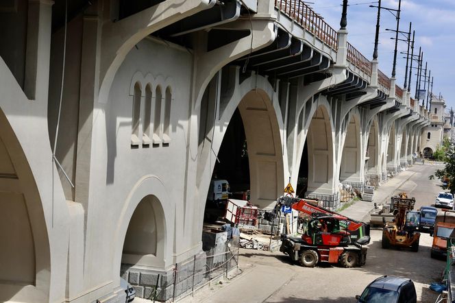 Fatum nad mostem Poniatowskiego. Remont trwa dwa lata, a końca nie widać