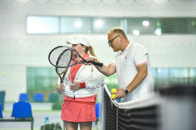 Katarzyna Niezgoda i ukochany rozgrzali kort! Spódniczka kusa, za to mimika "na bogato"