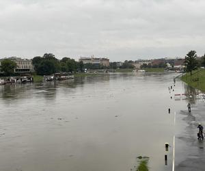 Wisła w Krakowie przekroczyła stan ostrzegawczy! Pogotowie przeciwpowodziowe w mieście