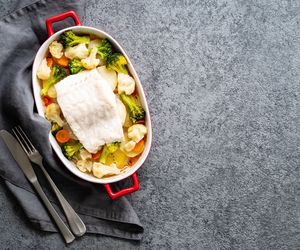 Dorsz gotowany w jarzynach