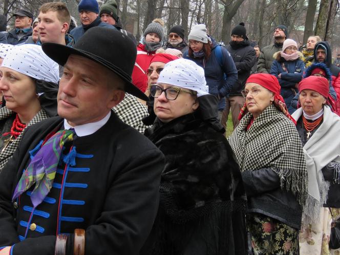 Misterium Męki Pańskiej na kalwaryjskim wzgórzu w Piekarach Śląskich