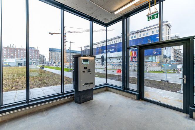 Nowy parking na Placu Powstańców Warszawy