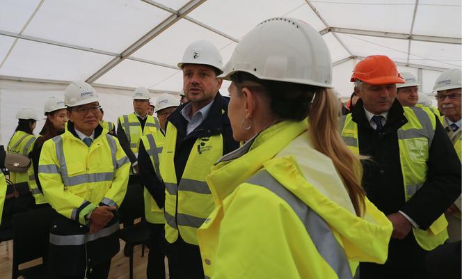 Wielka spalarnia rośnie w oczach. Prezydent wmurował akt erekcyjny 