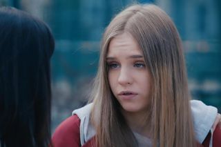 M jak miłość odc 1885. Sara (Nadia Smyczek), Kinga (Katarzyna Cichopek)