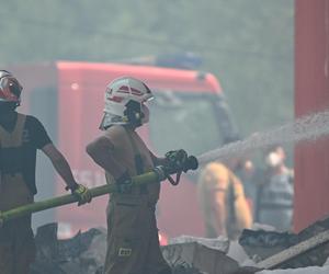 Służby ostrzegają! Alarmowy poziom amoniaku w związku z pożarem w Krośnie