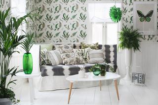 Biało-zielony salon inspirowany naturą