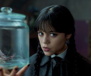 Wednesday. 3. sezon powstanie. Kiedy nowe odcinki trafią do Netflixa? Co się w nich wydarzy?