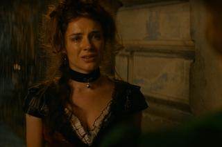 Polowanie na ćmy odc. 3. Yvette (Sonia Mietielica), madame Szlimakowska (Monika Krzywkowska)