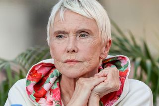 Ewa Błaszczyk ujawnia, jak dziś wygląda kontakt z córką. W śpiączce przebywa od 25 lat