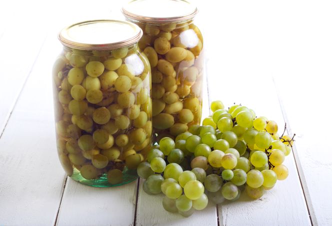 Kompot z winogron ogrodowych