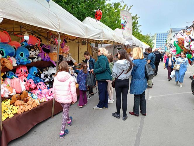 Stoiska wystawców podczas Jarmarku św. Stanisława można odwiedzać w godz. 10.00-18.00 w dn. 10 i 11 maja