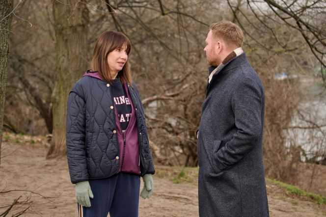 Na Wspólnej odc. 4009: Daniel (Michał Tomala), Basia Brzozowska (Grażyna Wolszczak),