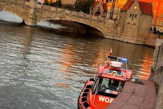 Tragedia w centrum Wrocławia. Z Odry wyłowiono ciało mężczyzny