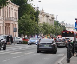 Deszcz nie był im straszny! Bajkowy Korowód przeszedł ulicami Lublina. Zobacz zdjęcia!