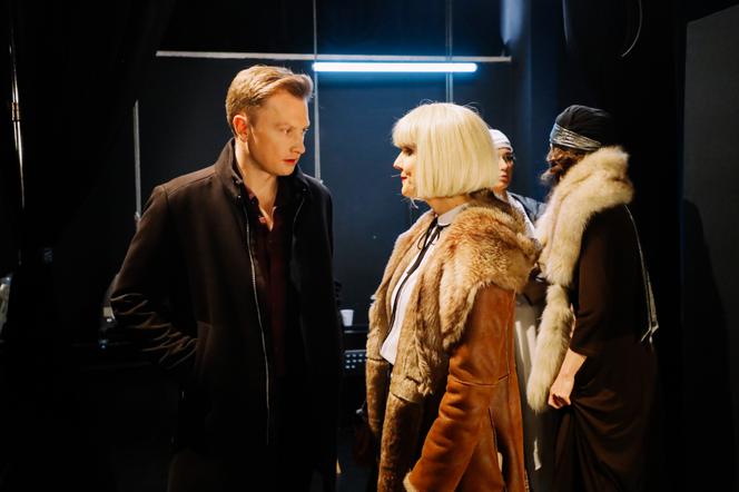 Na Wspólnej, odc. 3284: Marta (Joanna Jabłczyńska), Celina Jantar (Joanna Sydor), Maja Malicka (Sylwia Gola), Igor Nowak (Jakub Wesołowski)
