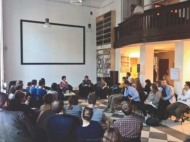 Kasa przy zamku w Czersku