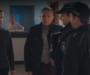 M jak miłość odc. 1876. Natalka (Dominika Suchecka), Adam Karski (Patryk Szwichtenberg), Paweł (Rafał Mroczek), Artur Rogowski (Robert Moskwa)