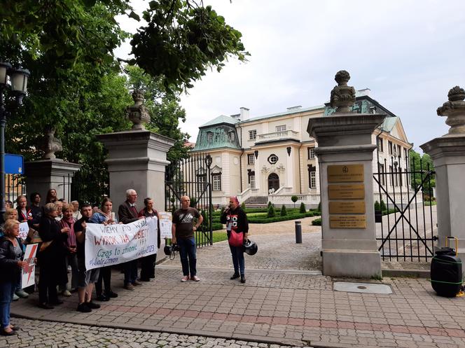 "Ani Jednej Więcej. Przestańcie nas zabijać". Kobiety w Rzeszowie wyszły na ulicę!