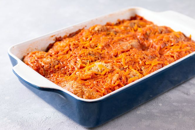 Zapiekanka ryżowa z kotletami mielonymi