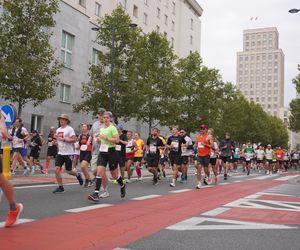Uczestnicy Maratonu Warszawskiego 2025