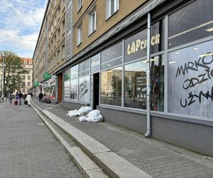 Wrocław szykuje się na powódź. W centrum wszędzie leżą worki z piaskiem