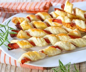 Przekąski na sylwestra: paluchy francuskie z szynką parmeńską