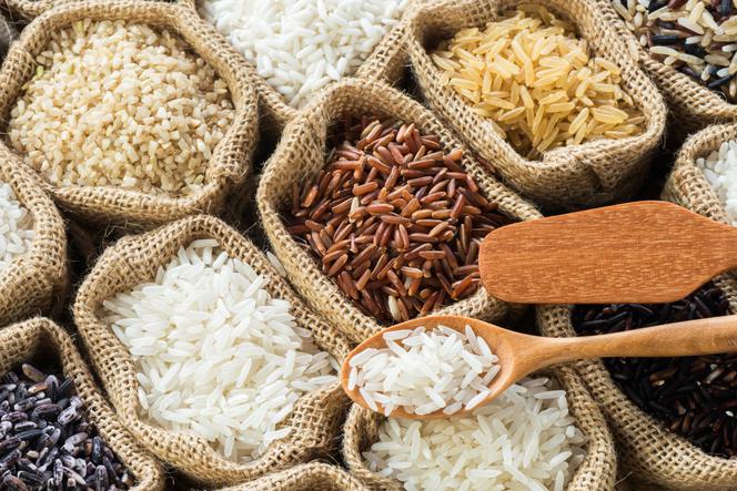 Ryż, który nigdy się nie klei? Właściwości 12 rodzajów ryżu