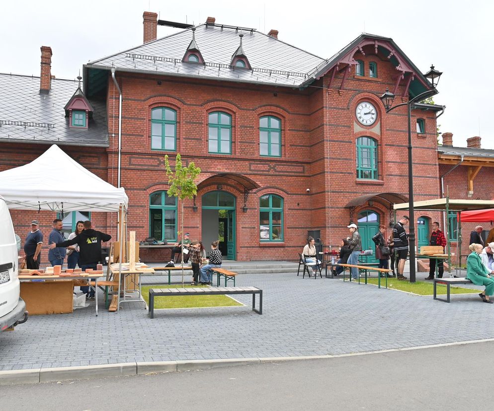 Dworzec w Leśnej po remoncie będzie stacją kultury