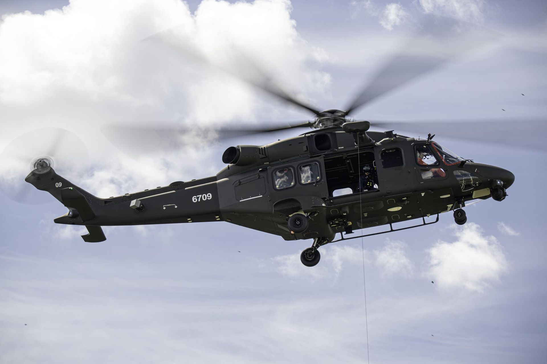 Pierwszy śmigłowiec AW149 w PZL Świdnik nabiera docelowych kształtów