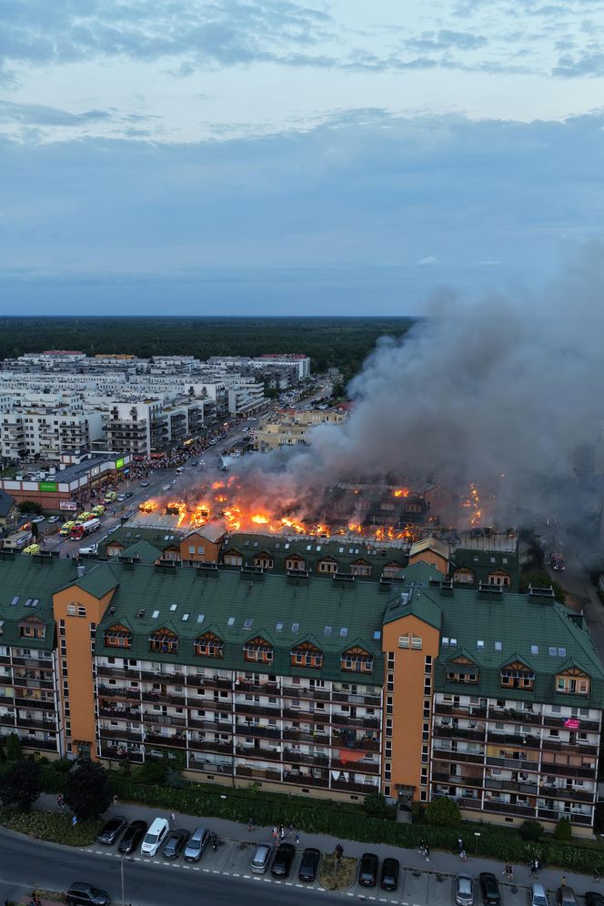 Pożar bloku w Ząbkach. Przerażające zdjęcia z miejsca tragedii