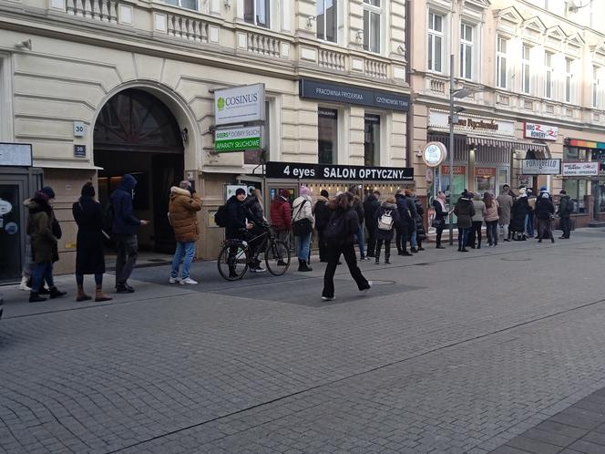 Kolejki za pączkami w Poznaniu