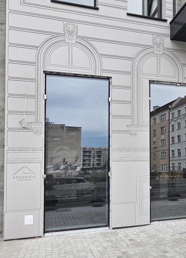 Nowa Kurkowa we Wrocławiu - zdjęcia elewacji i wnętrz budynku w trakcie prac wykończeniowych