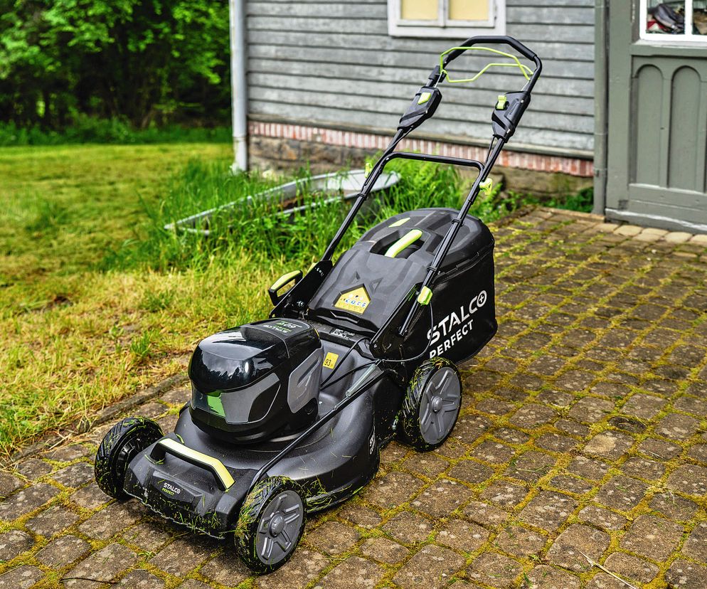 Konserwacja kosiarki przed zimą – co wyczyścić, co wymienić?