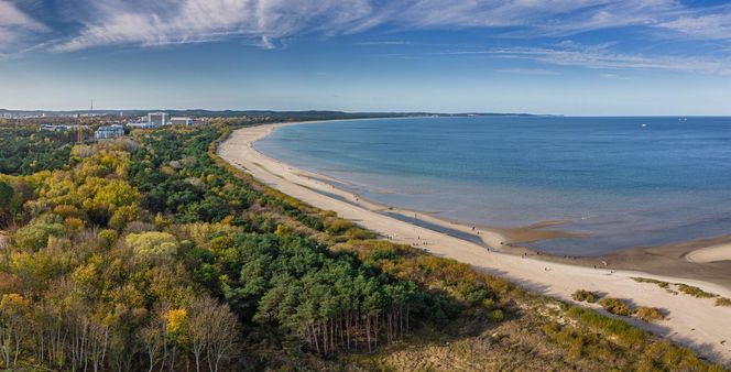 Oto najpiękniejsza plaża w Polsce według czytelników Travelist. Turyści nazywają ją "Majorką Północy"