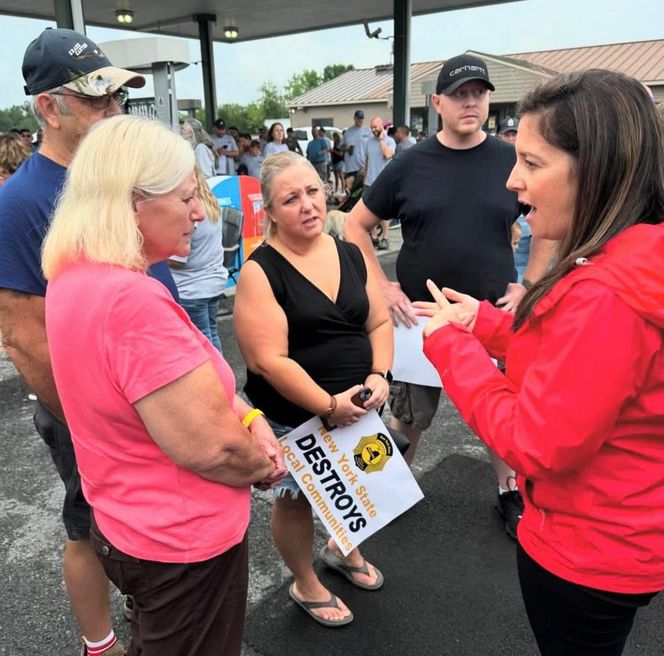  Elise Stefanik chce wystartować w wyborach na gubernatora NY