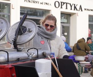 33. Finał Wielkiej Orkiestry Świątecznej Pomocy. Dziennikarze Radia ESKA rozgrzewają Tarnów pysznym żurkiem!